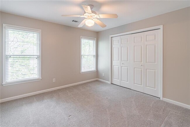 Building Photo - 205 Vickery Way