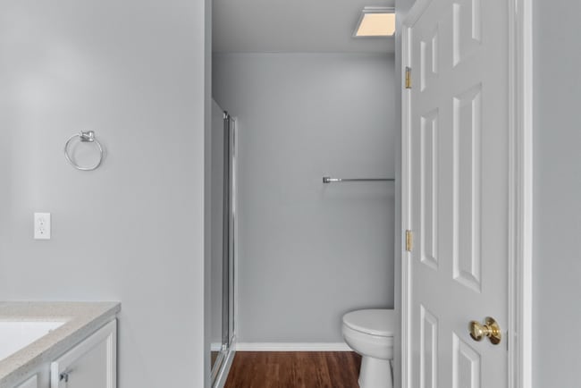 Building Photo - 665 Top Notch Ln