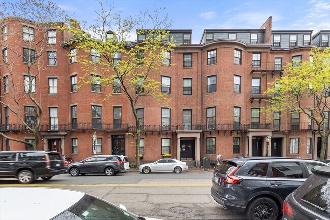 Building Photo - 27 Bowdoin St