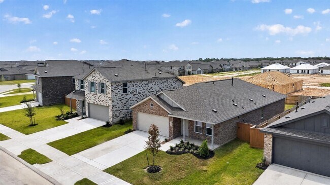 Building Photo - 3008 Calhoun Fls Dr