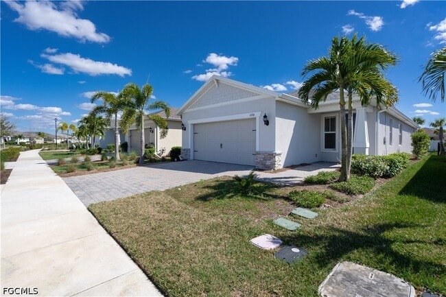 Building Photo - 42186 Edgewater Dr