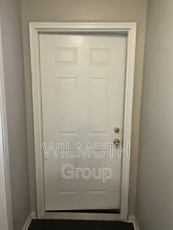 Building Photo - 1320 Millerwood Dr