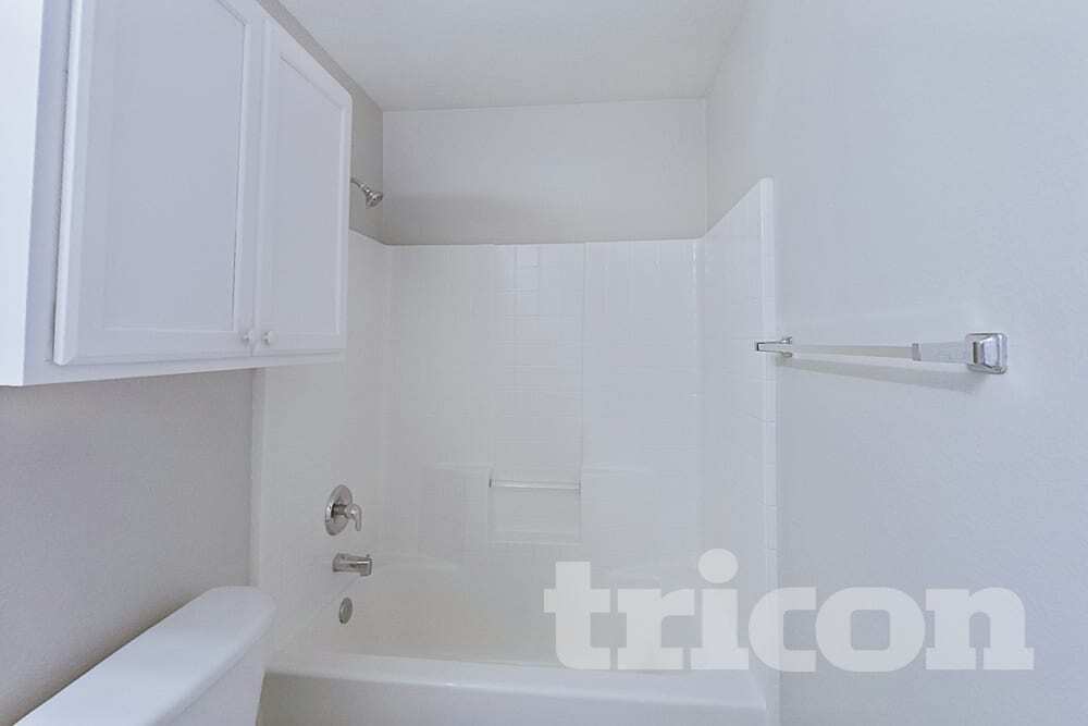 Building Photo - 396 Florence Dr