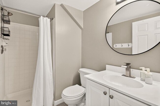 Building Photo - 12415 Selkirk Cir
