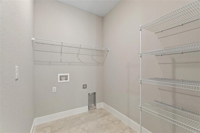 Building Photo - 3473 S San Mateo Dr