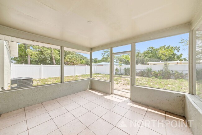Building Photo - 3 BR/2BA | Newly Renovated Single Family Home |  Fenced backyard| In Bradenton!