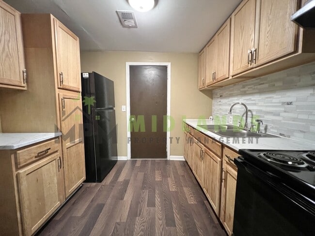 Building Photo - 2304 Ervin St