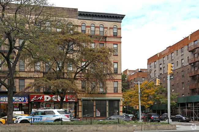 Building Photo - 200 W 149th St