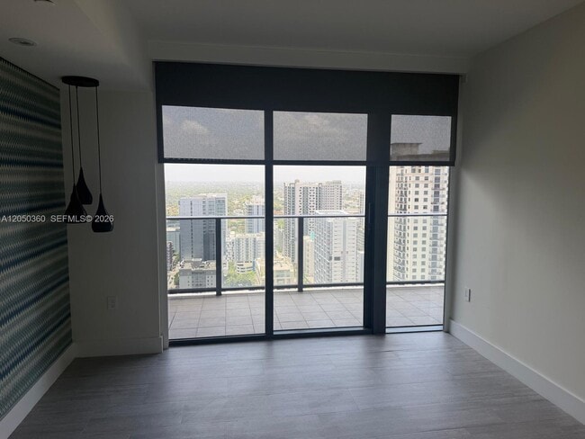 Building Photo - 1000 Brickell Plaza