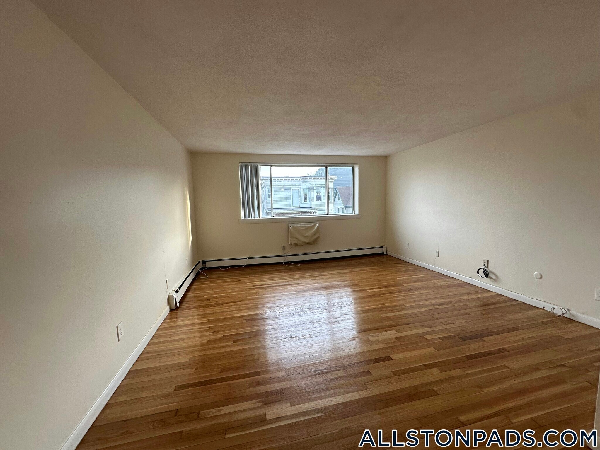 Building Photo - 88 Gardner St