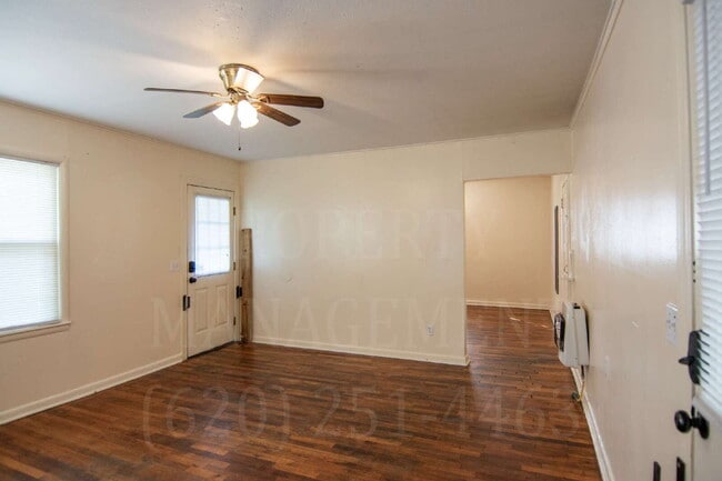 Building Photo - 2-Bedroom 1- Bathroom Home