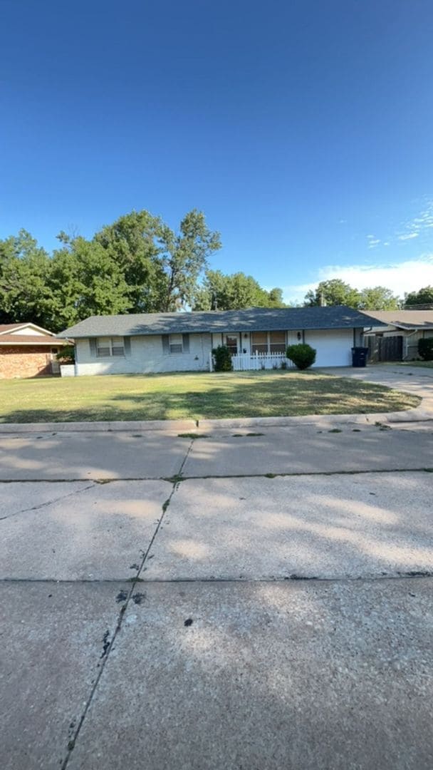 Primary Photo - 1810 Pawnee St