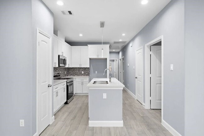 Building Photo - 5222 Bataan Rd