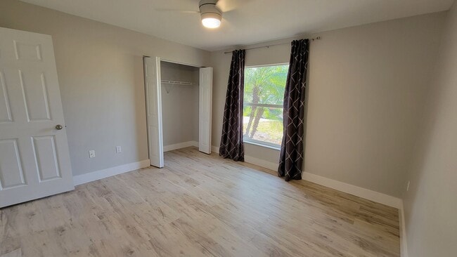Building Photo - 4183 Malden Dr