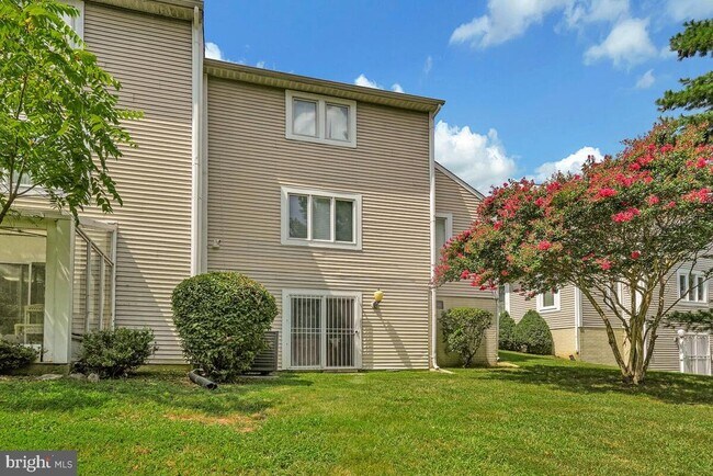 Building Photo - 4660 Winterberry Ln