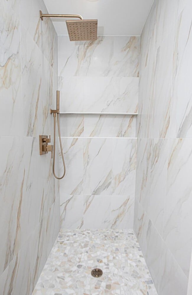 Building Photo - 10881 La Salinas Cir