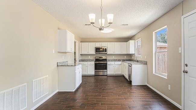 Building Photo - 8732 Hunters Point Way