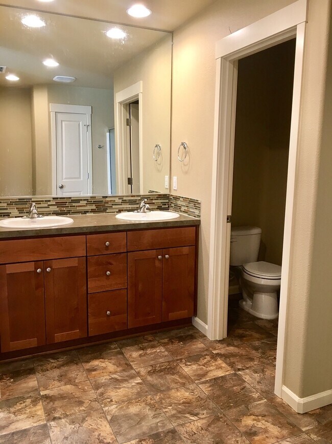 Building Photo - Brand New 3BD Ranch Home in Desirable Batt...