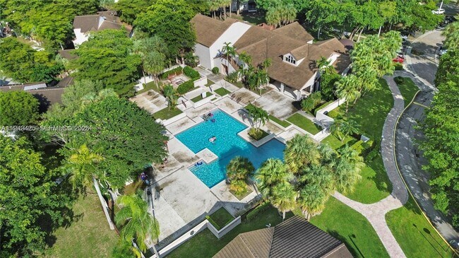 Building Photo - 9446 SW 140th Ct