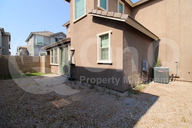 Building Photo - 222 N 56th Pl