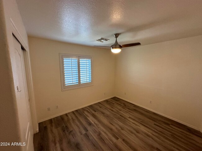 Building Photo - 4660 S Wildflower Dr