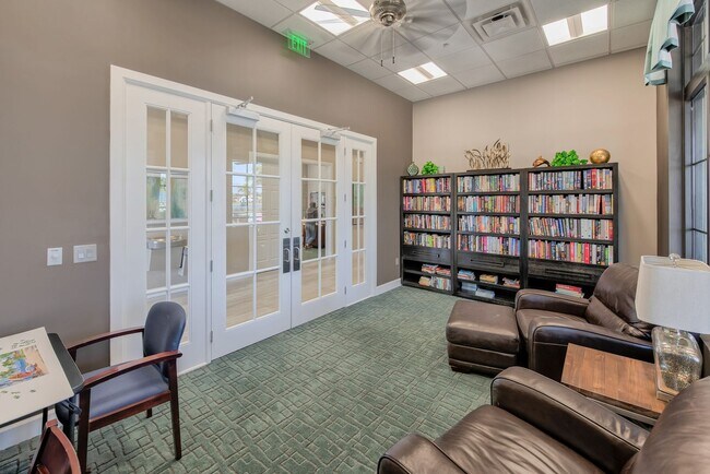 Building Photo - Available Pet Friendly Annual in Artesia!