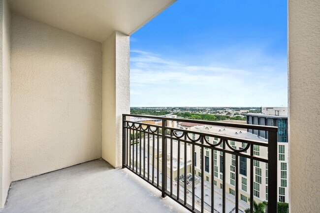 Building Photo - 550 Okeechobee Blvd