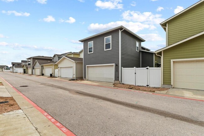 Building Photo - 7907 Mellencamp Dr