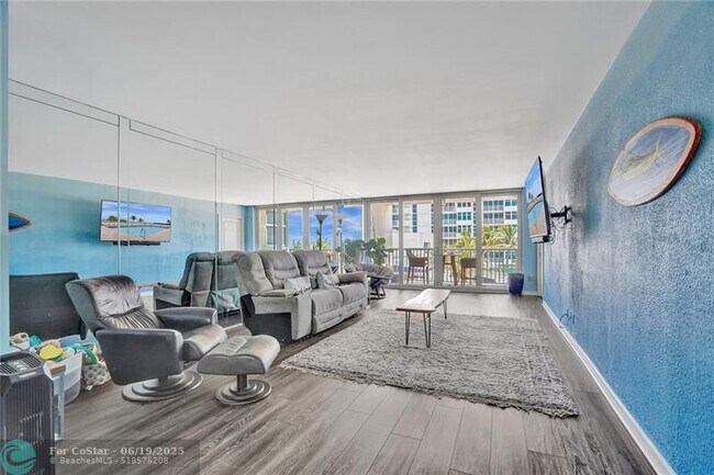 Building Photo - 1370 S Ocean Blvd