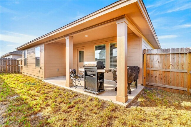 Building Photo - 1638 Comfy Wy