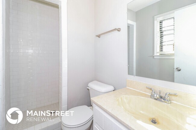 Building Photo - 5657 Redford Ave