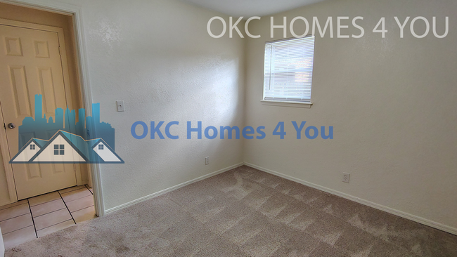 Building Photo - Remodeled 3 Bed in Mustang