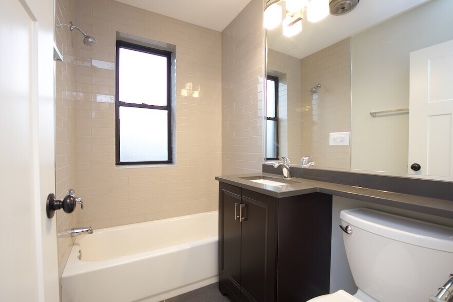 Building Photo - 1130 Maple Ave