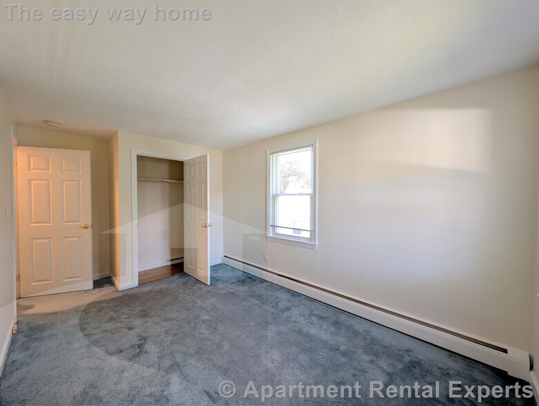 Building Photo - 7 Patrick St