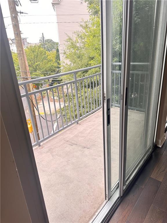 Building Photo - 711 Cosmopolitan Dr NE