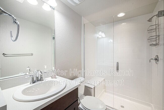 Building Photo - 533 Red Thistle Dr