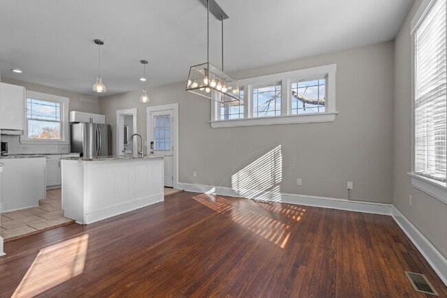 Building Photo - Updated 1920s Colonial in Northside – 3 Bed, 4 Bath – Available Now – $2,895/mo