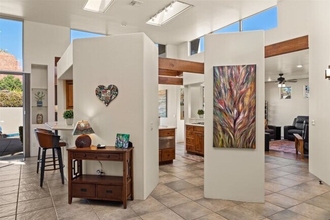 Building Photo - Vacation Rental- 30 Day rental