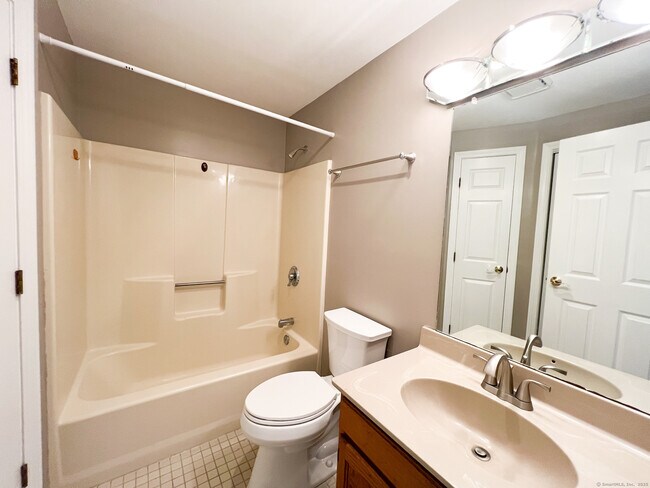 Building Photo - 83 Sandpiper Crescent