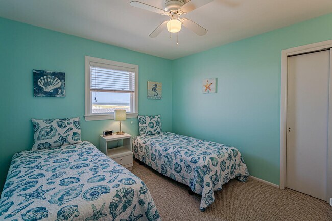 Building Photo - 2102 Oceanfront