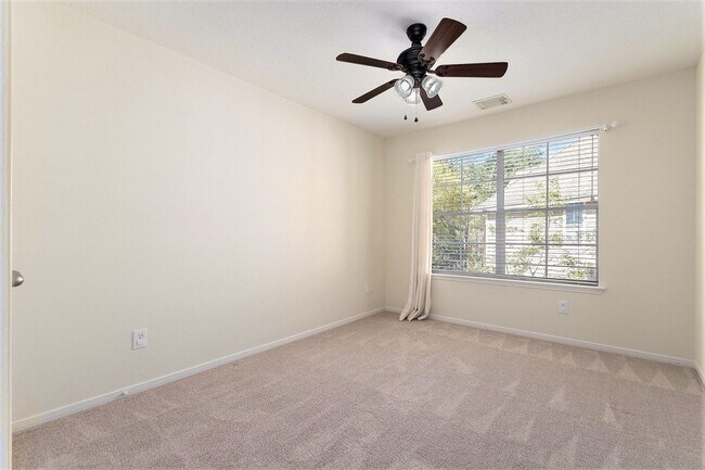 Building Photo - Spacious 2-Story, 5-Bedroom Home with a Pool in The Woodlands