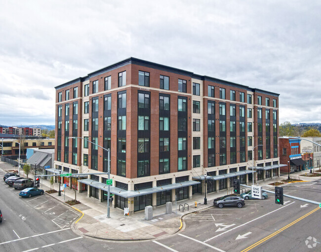 Building Photo - Koz on State