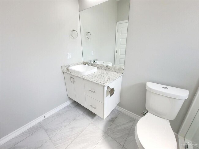 Building Photo - 12 Alta Vista Dr