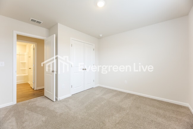 Building Photo - now