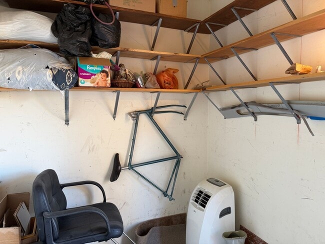 Building Photo - 2932 Holly Ave