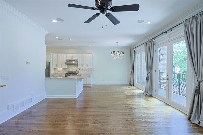 Building Photo - 1296 Lenox Park Blvd NE