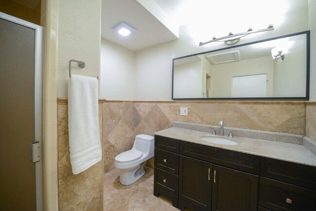 Building Photo - 5905 Old Wheeler Rd