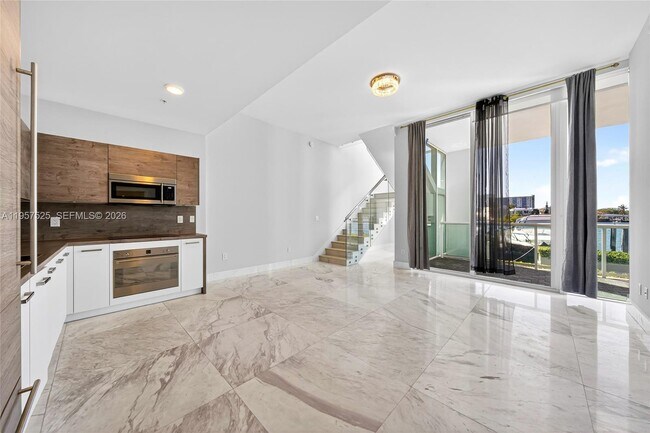 Building Photo - 400 Sunny Isles Blvd