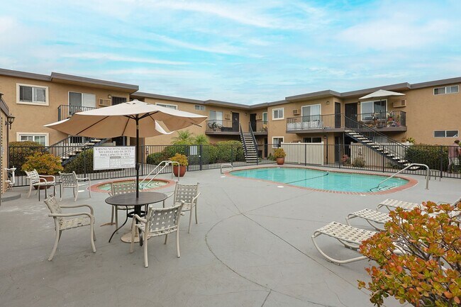 Building Photo - 2-Bed, 1.5-Bath Condo in Convenient El Cajon Location