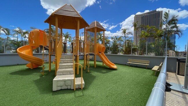 Building Photo - Partially Furnished.   Unbeatable location in Kakaako/Ward Village areas - 2 Bed 2 Bath 1 Parking